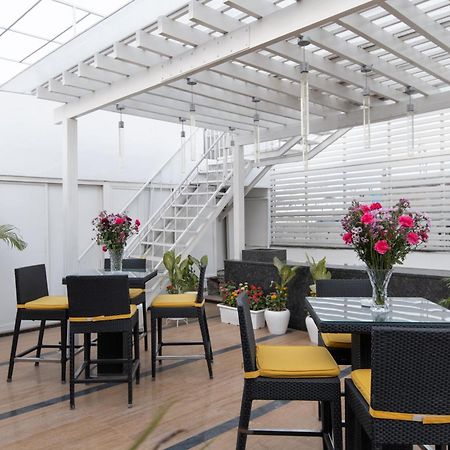 The Ashtan Sarovar Portico New Delhi Eksteriør bilde