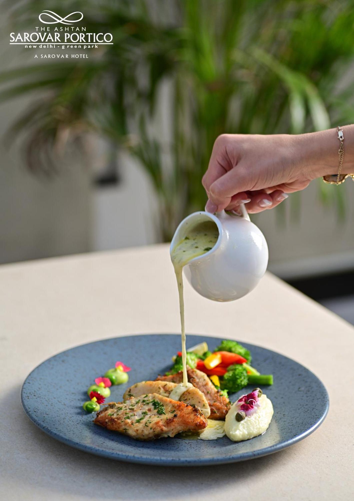 The Ashtan Sarovar Portico New Delhi Eksteriør bilde