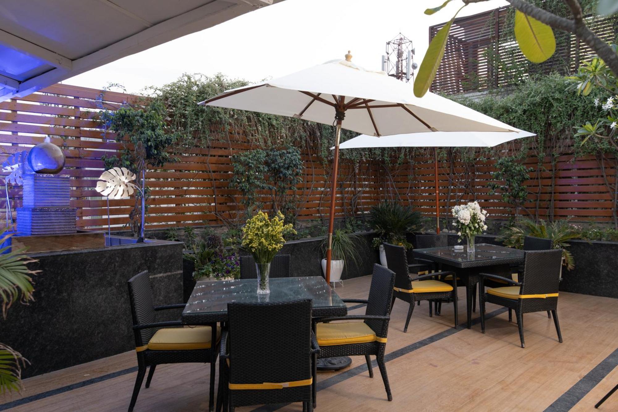 The Ashtan Sarovar Portico New Delhi Eksteriør bilde