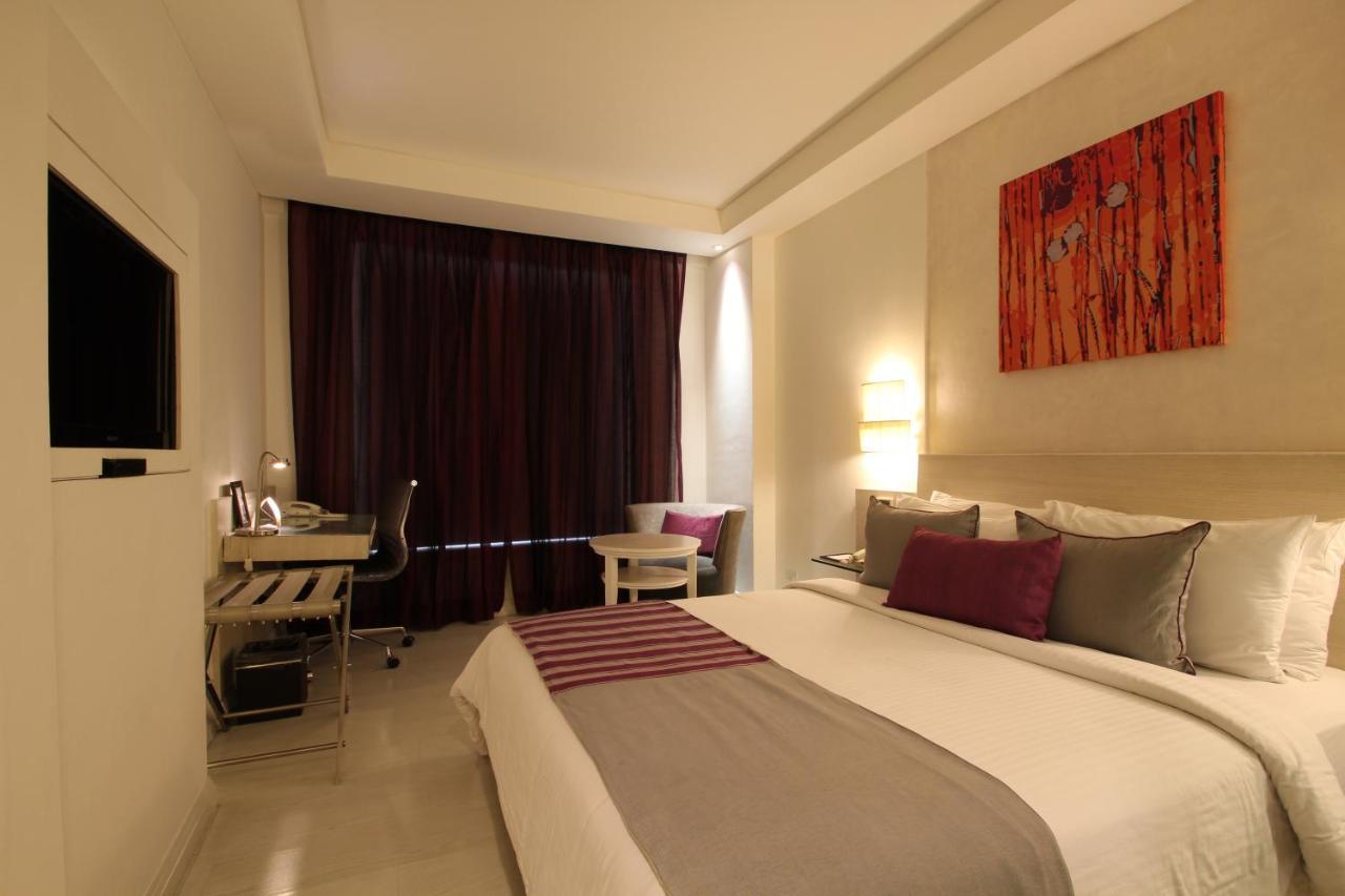 The Ashtan Sarovar Portico New Delhi Eksteriør bilde