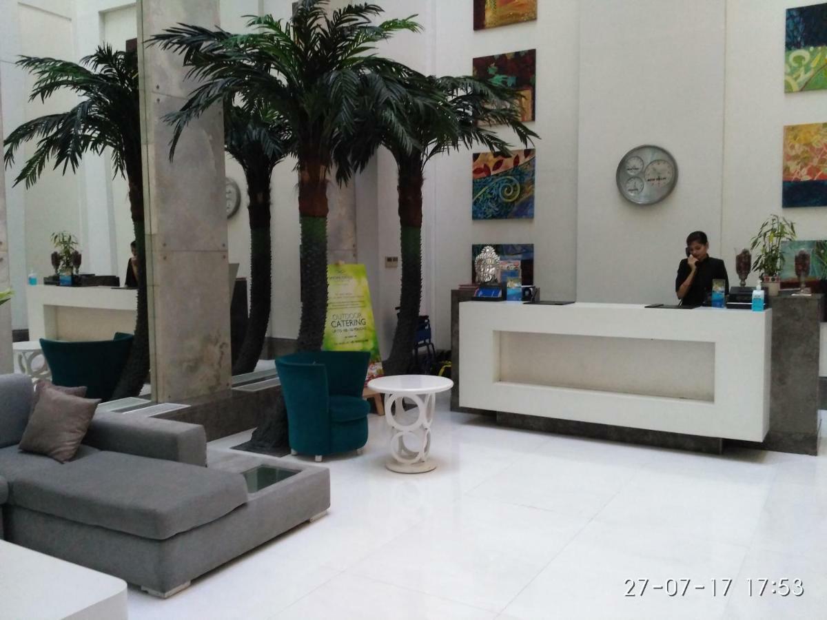 The Ashtan Sarovar Portico New Delhi Eksteriør bilde